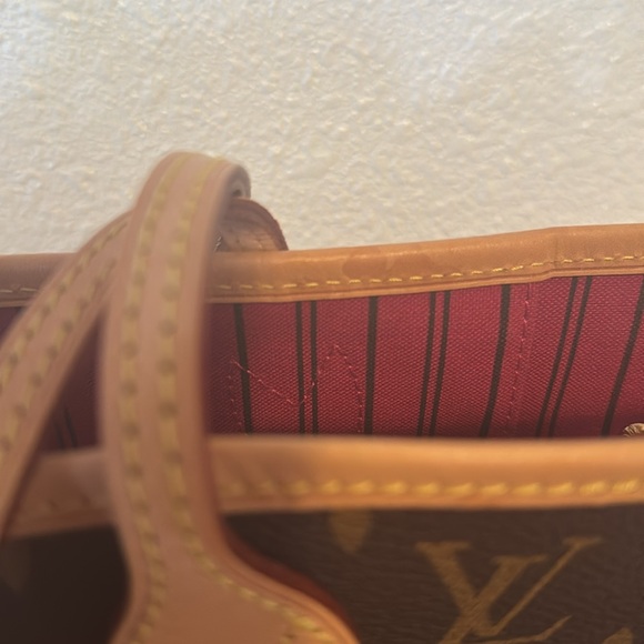 Louis Vuitton Neverfull MM - Picture 5 of 17
